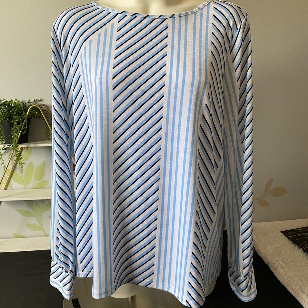 4/$20 White blouse, blue & black stripes open back slit
